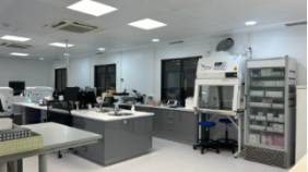 3- El laboratorio de bioquímica una vez actualizado el espacio y los analizadores.