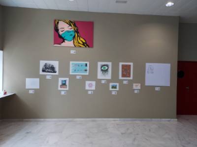 En la imagen, varias obras de la exposición