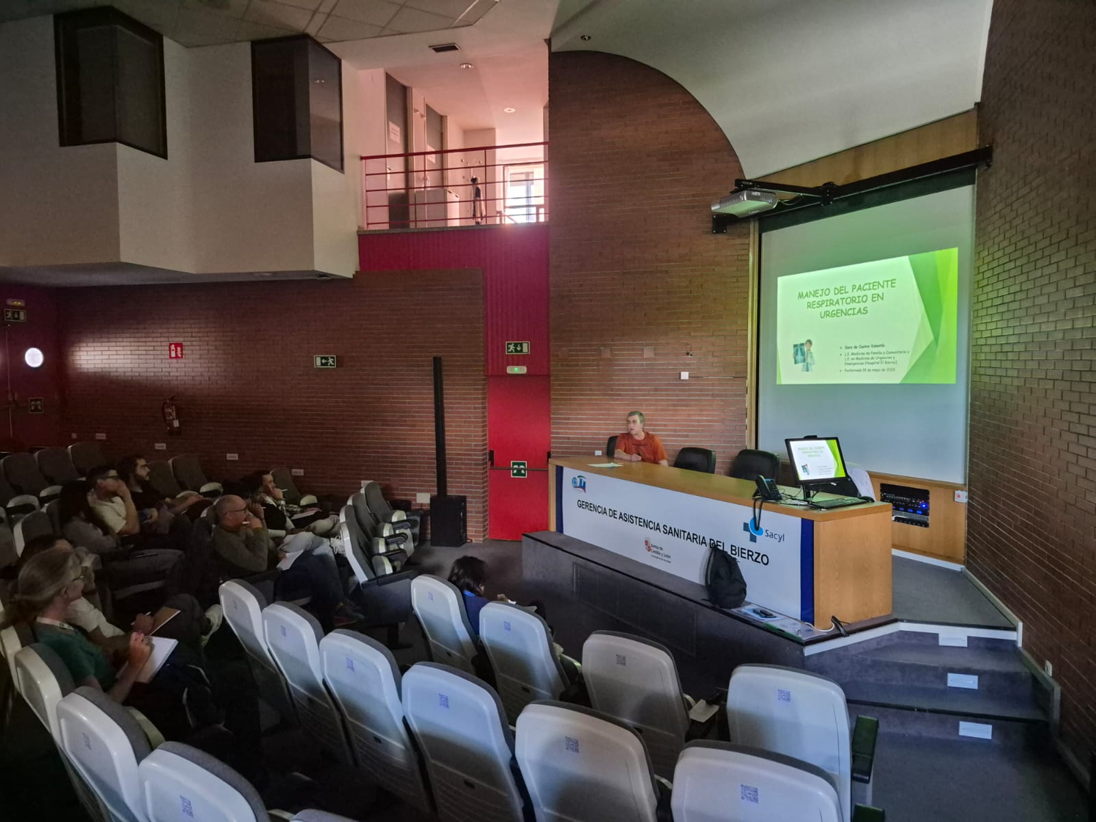 Profesionales sanitarios durante las jornadas Respibierzo 2026 (2)