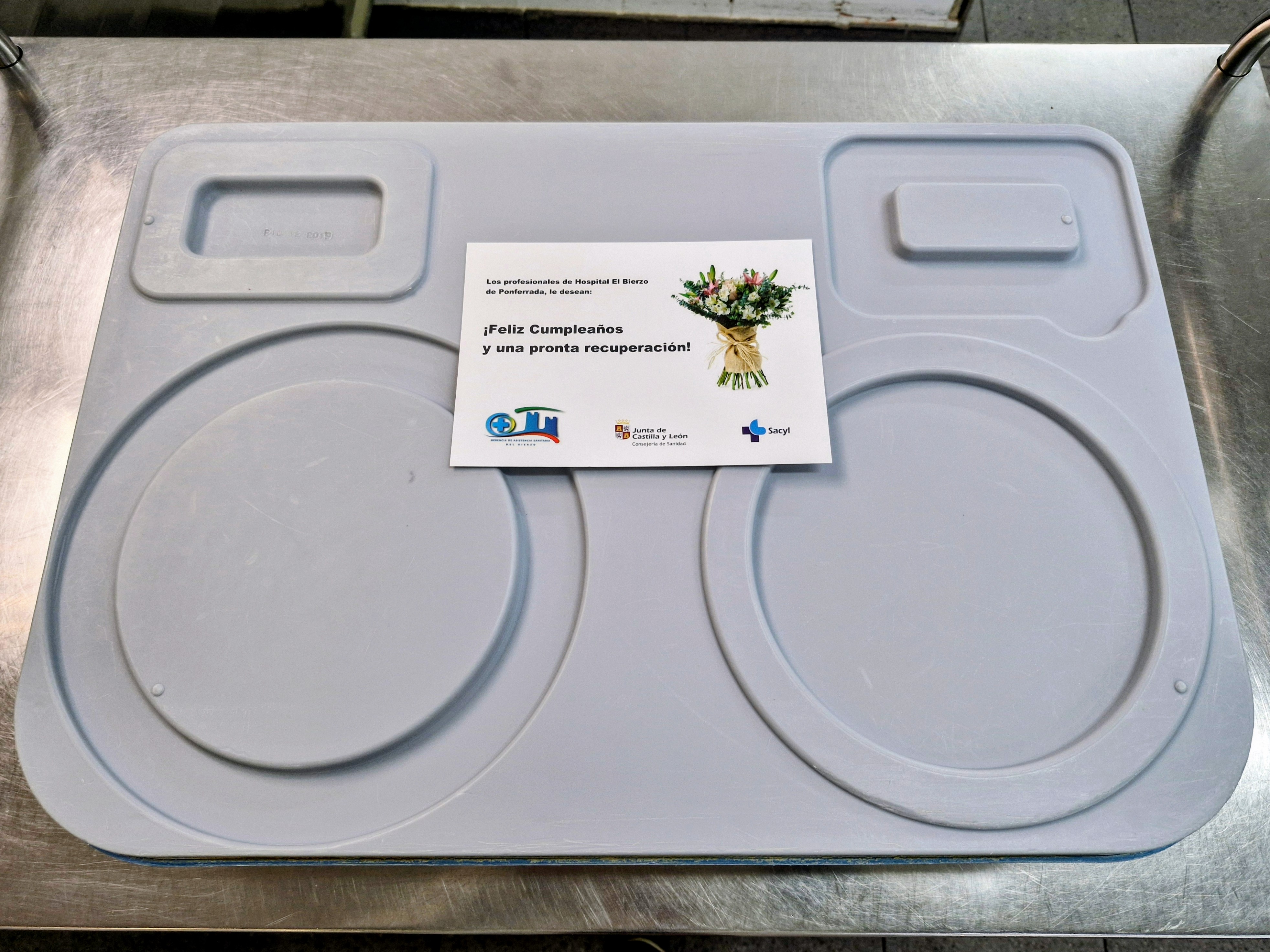 Bandeja de comida de la Gasbi deseando una pronta recuperación