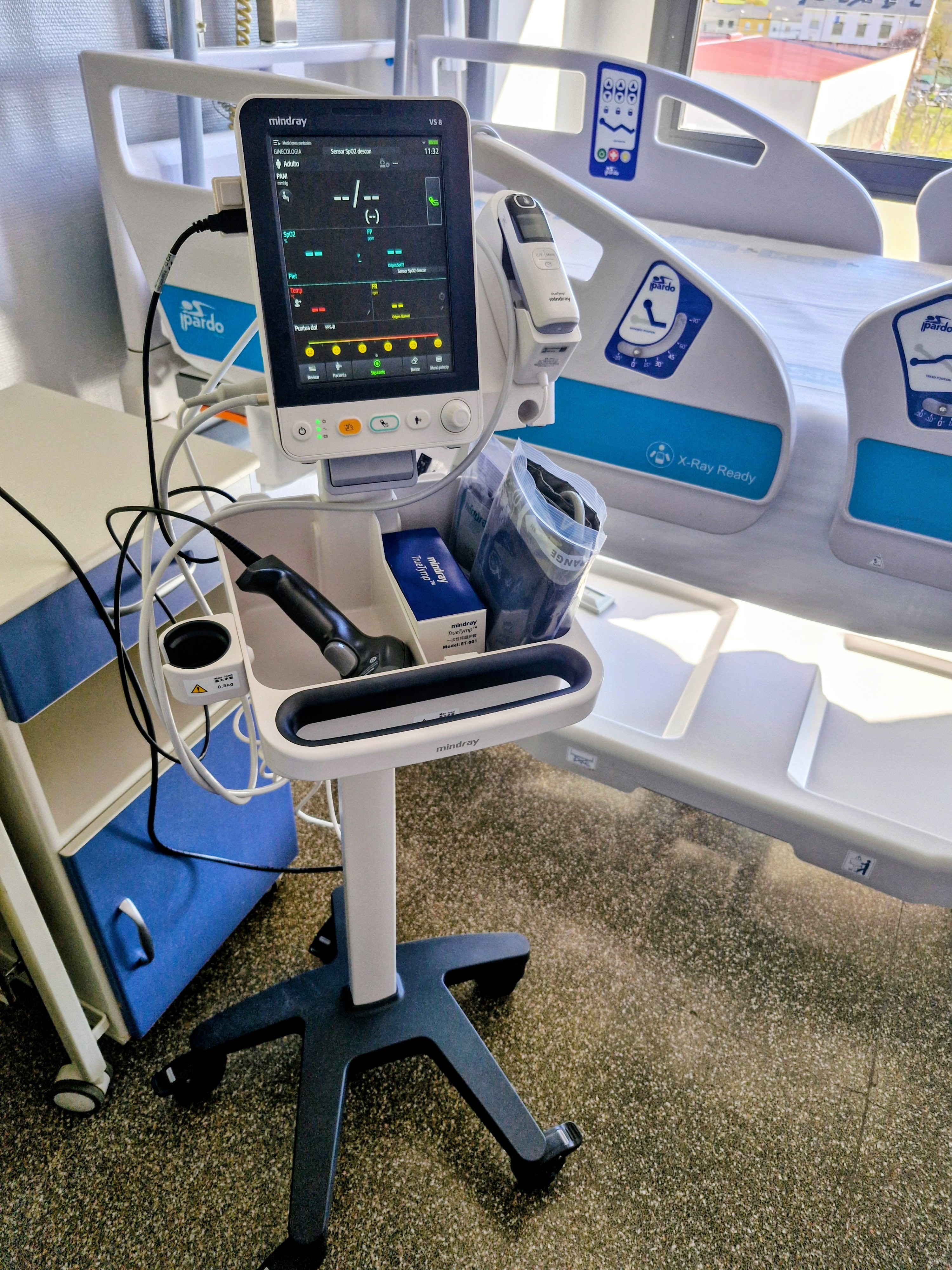 Los nuevos monitores de constantes vitales en el Hospital El Bierzo (1)