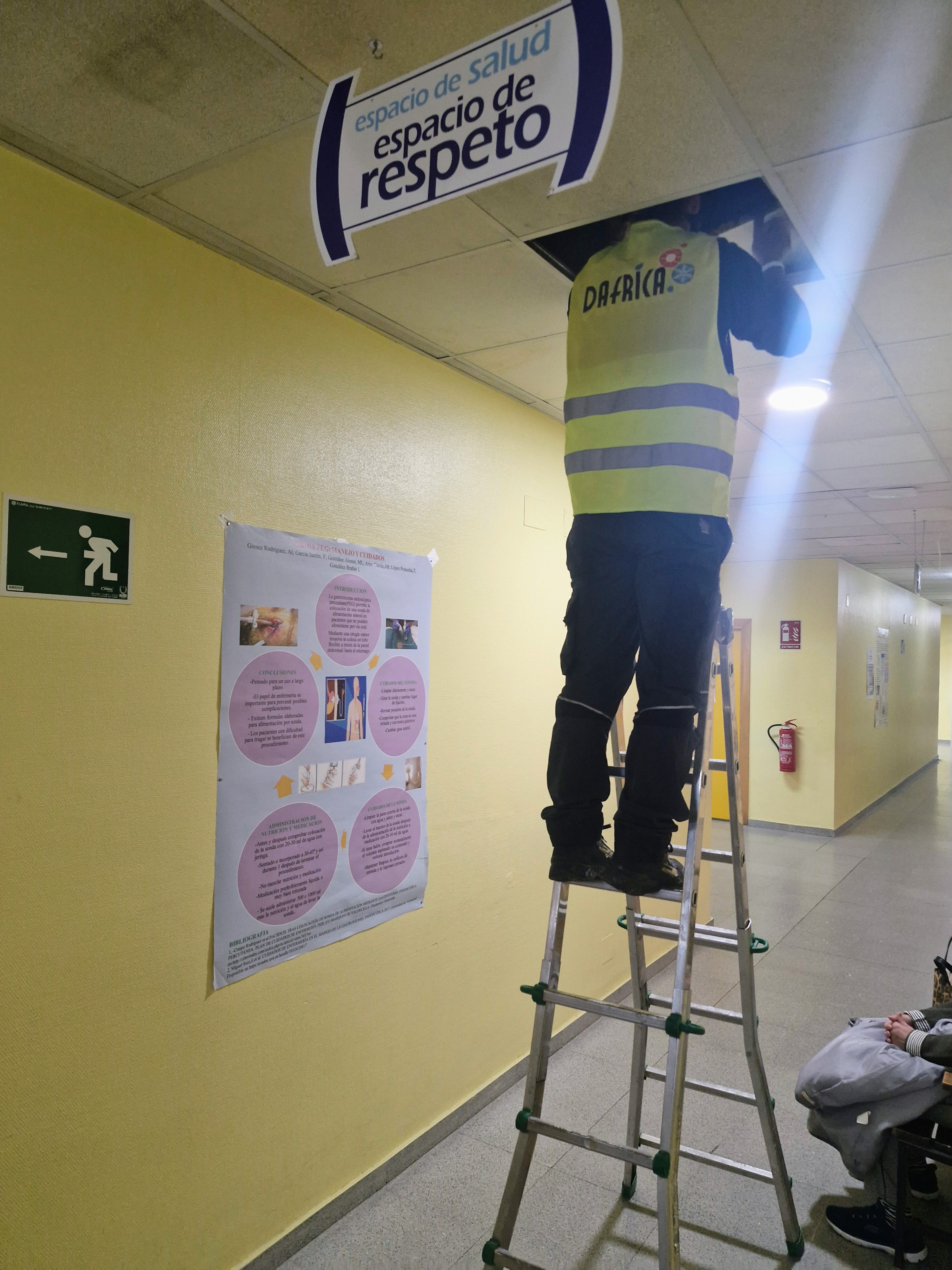 Comienzo de los trabajos para la mejora de la climatización del Centro de Salud de Fabero (1)