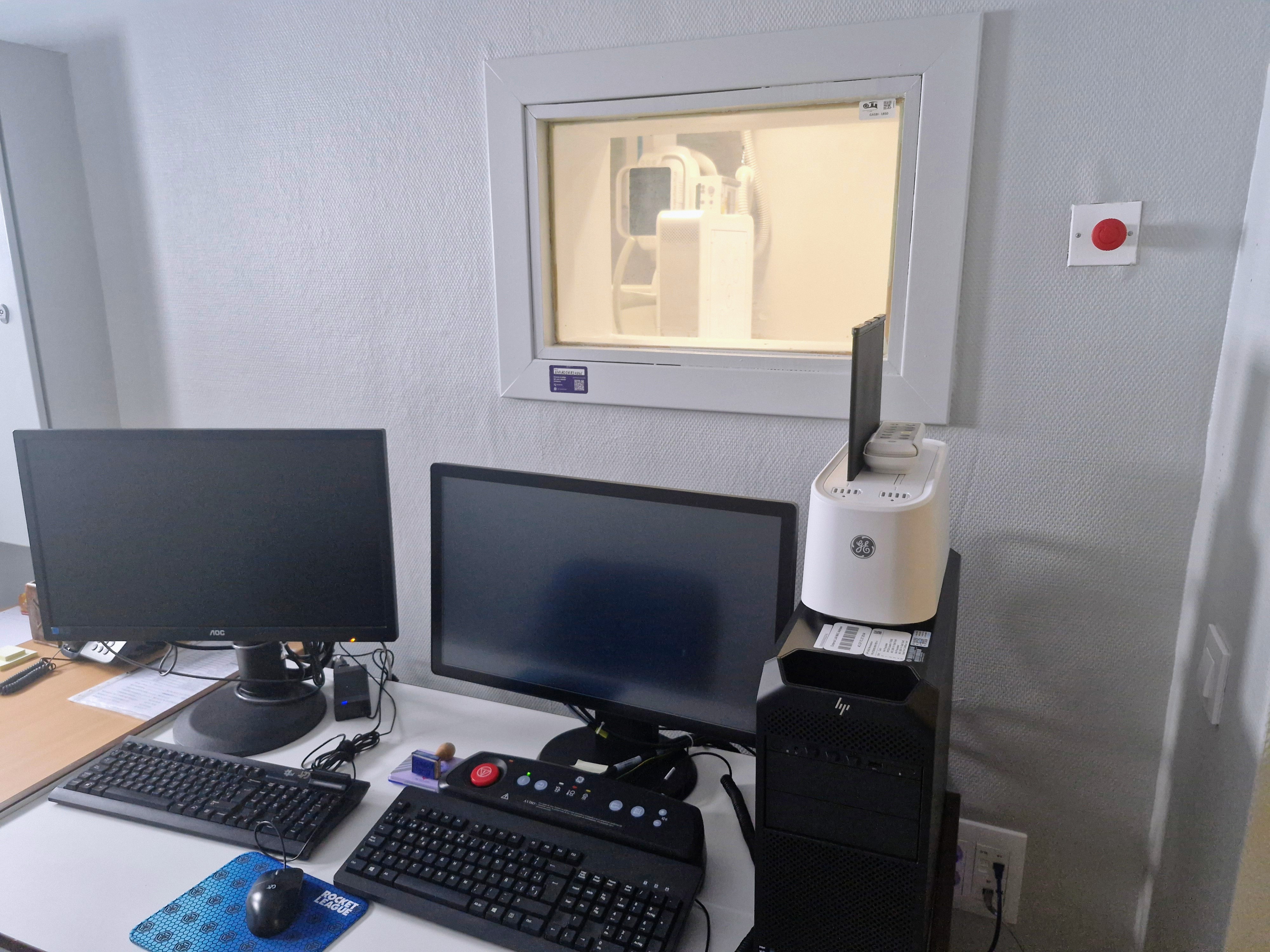 Sala de observación de las radiografías en el Centro de Salud de Toreno