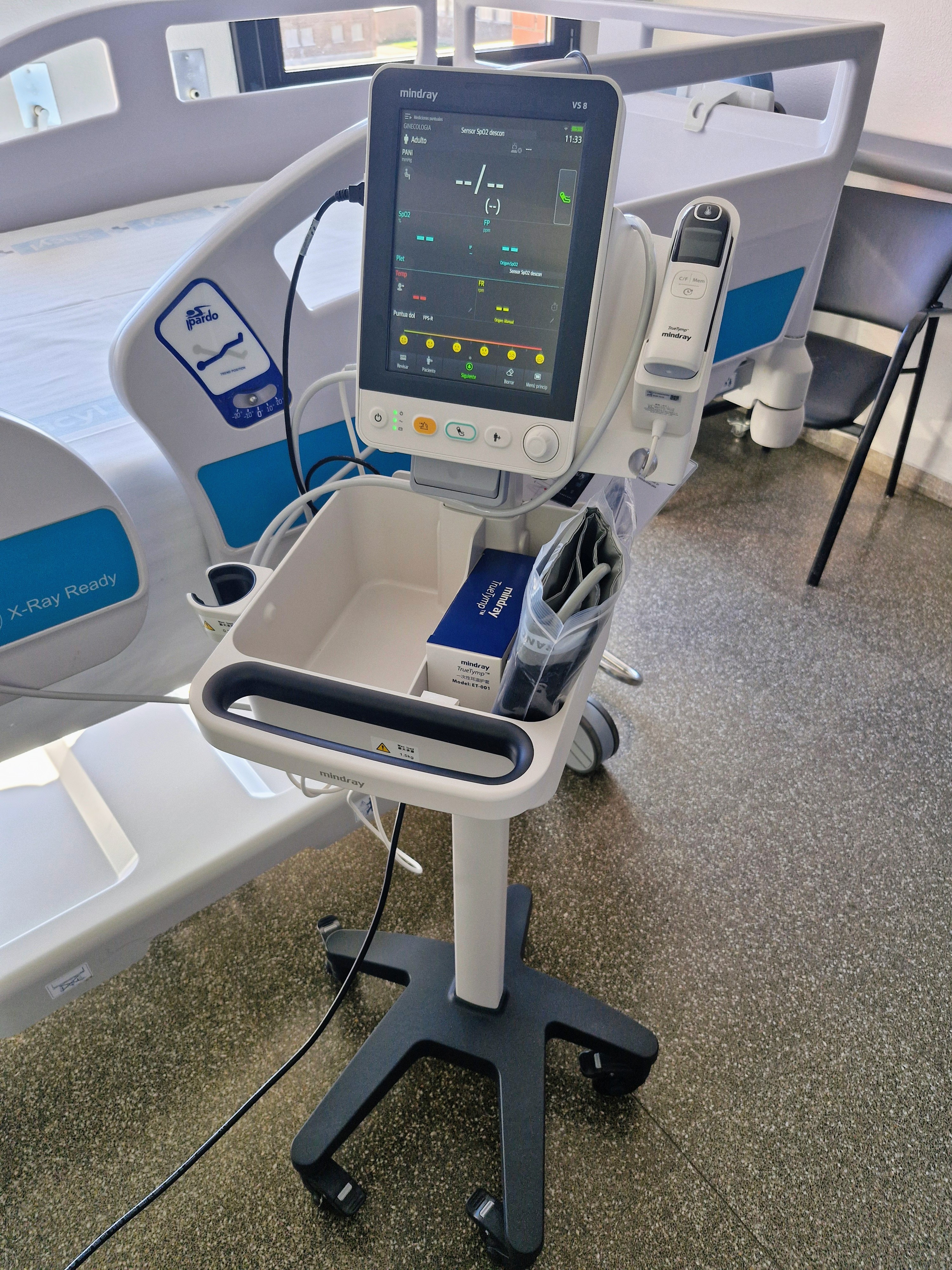 Los nuevos monitores de constantes vitales en el Hospital El Bierzo (3)