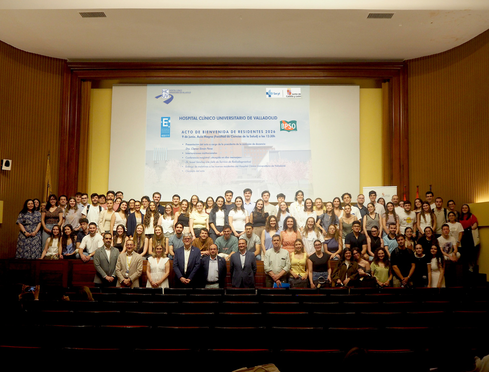 Foto grupo bienvenida residentes 2026-p (1)