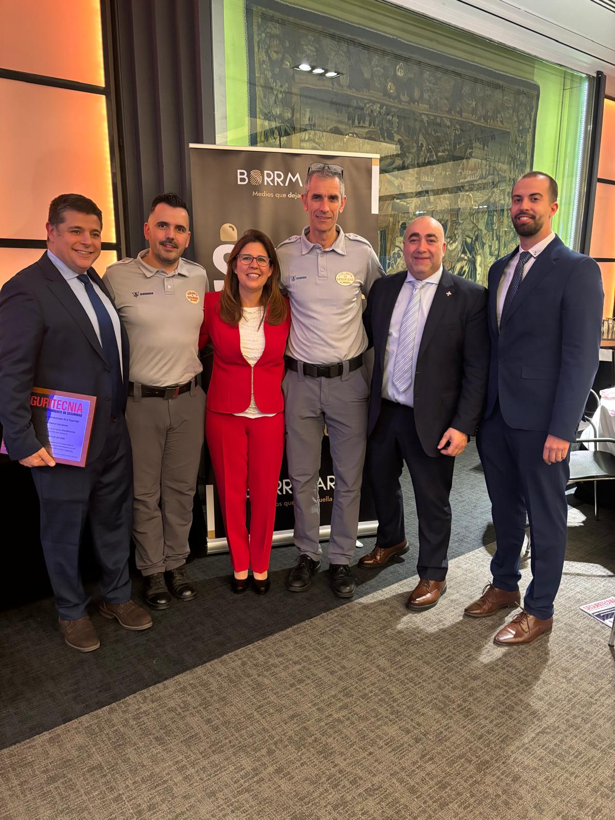 Reconocimiento internacional a dos vigilantes del Hospital Río Carrión