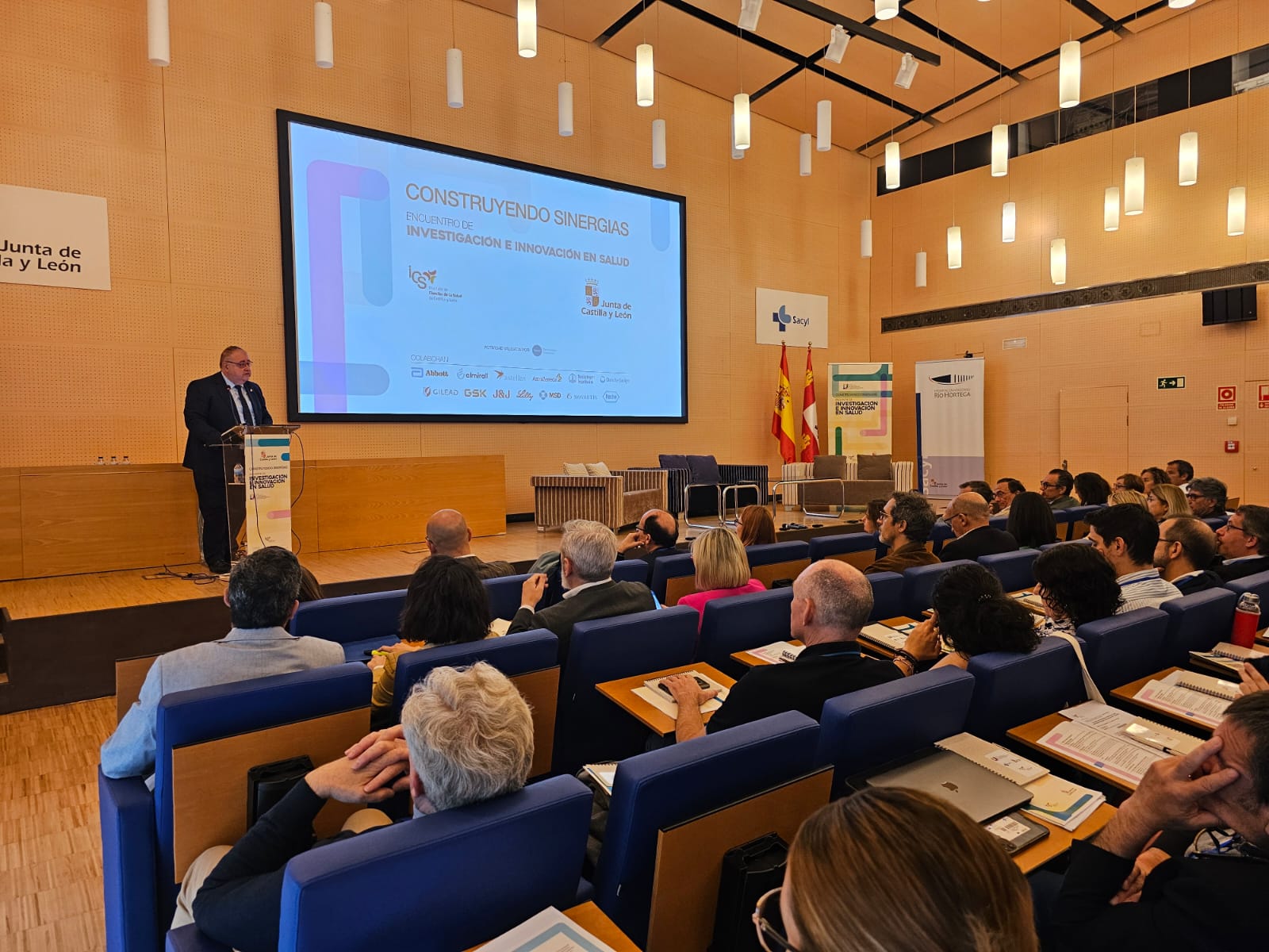 Construyendo Sinergias (12)